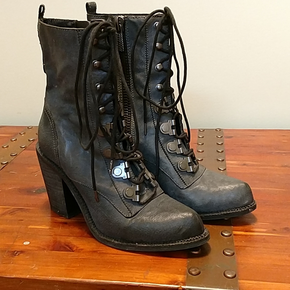 Women's Boots